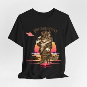 Vintage-Style Maine coon cat with Hat T-Shirt | Retro Sunset Illustration